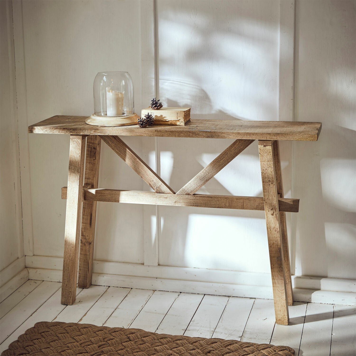 Sidetable Nael