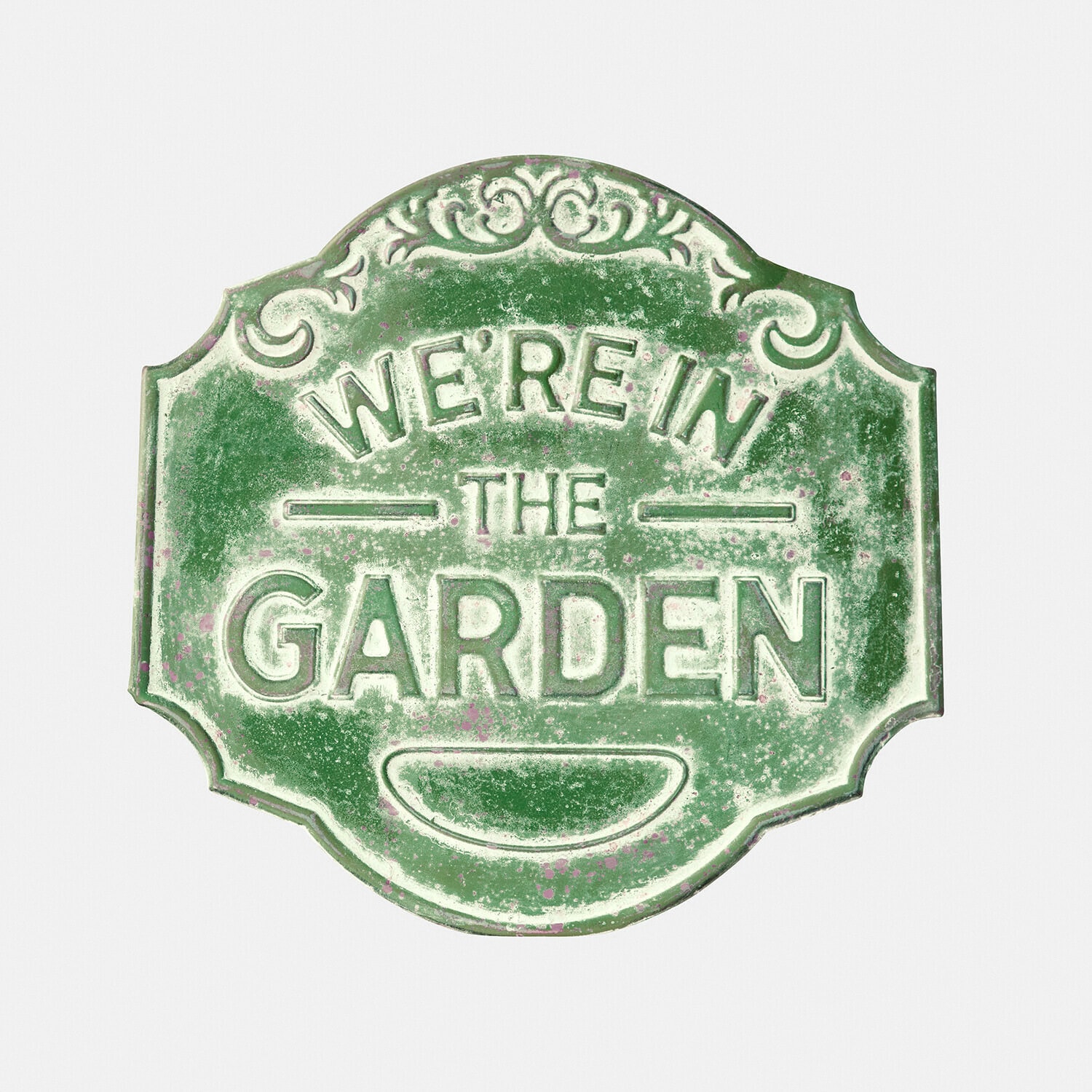 Decoratief bord Merrin Groene metalen tuintegel met tekst We're in the Garden en verweerde uitstraling