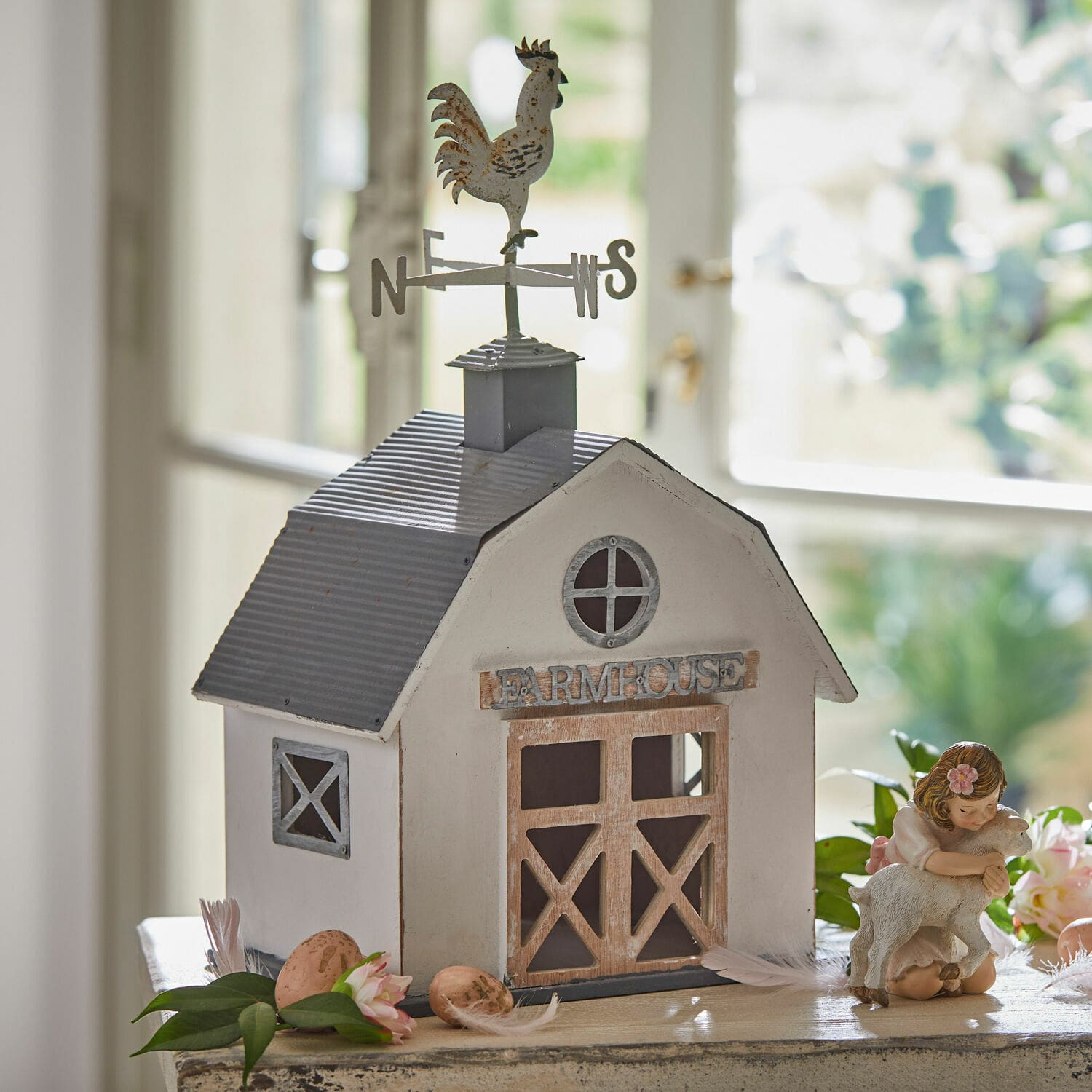 Decoratief huisje Beaujeau Decoratief wit metalen huis met haan op het dak en tekst farmhouse, rustieke decoratie