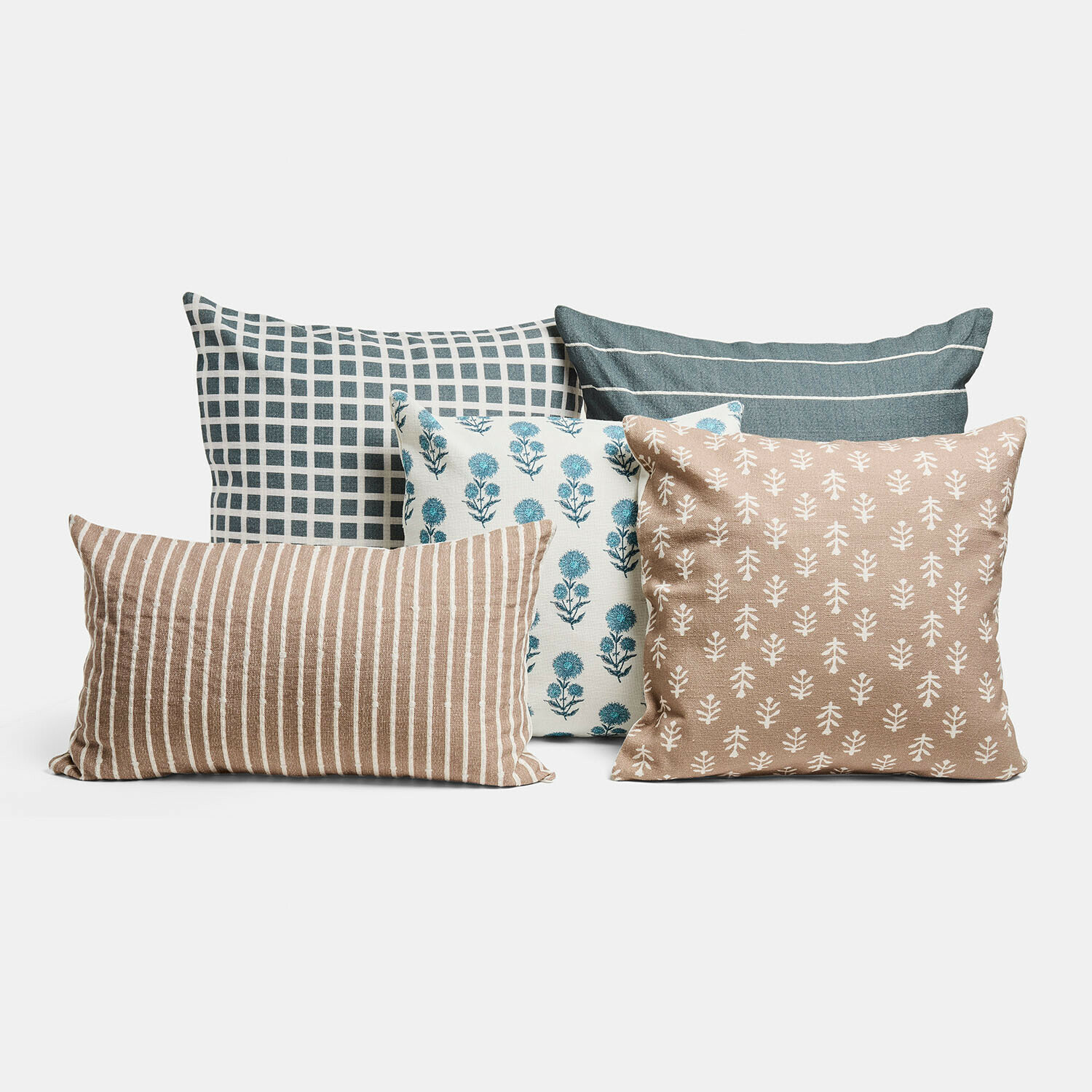 Kussenhoes set van 5 Xantelle Set van vijf decoratieve katoenen kussens met blauw en beige patroon voor woonkamer
