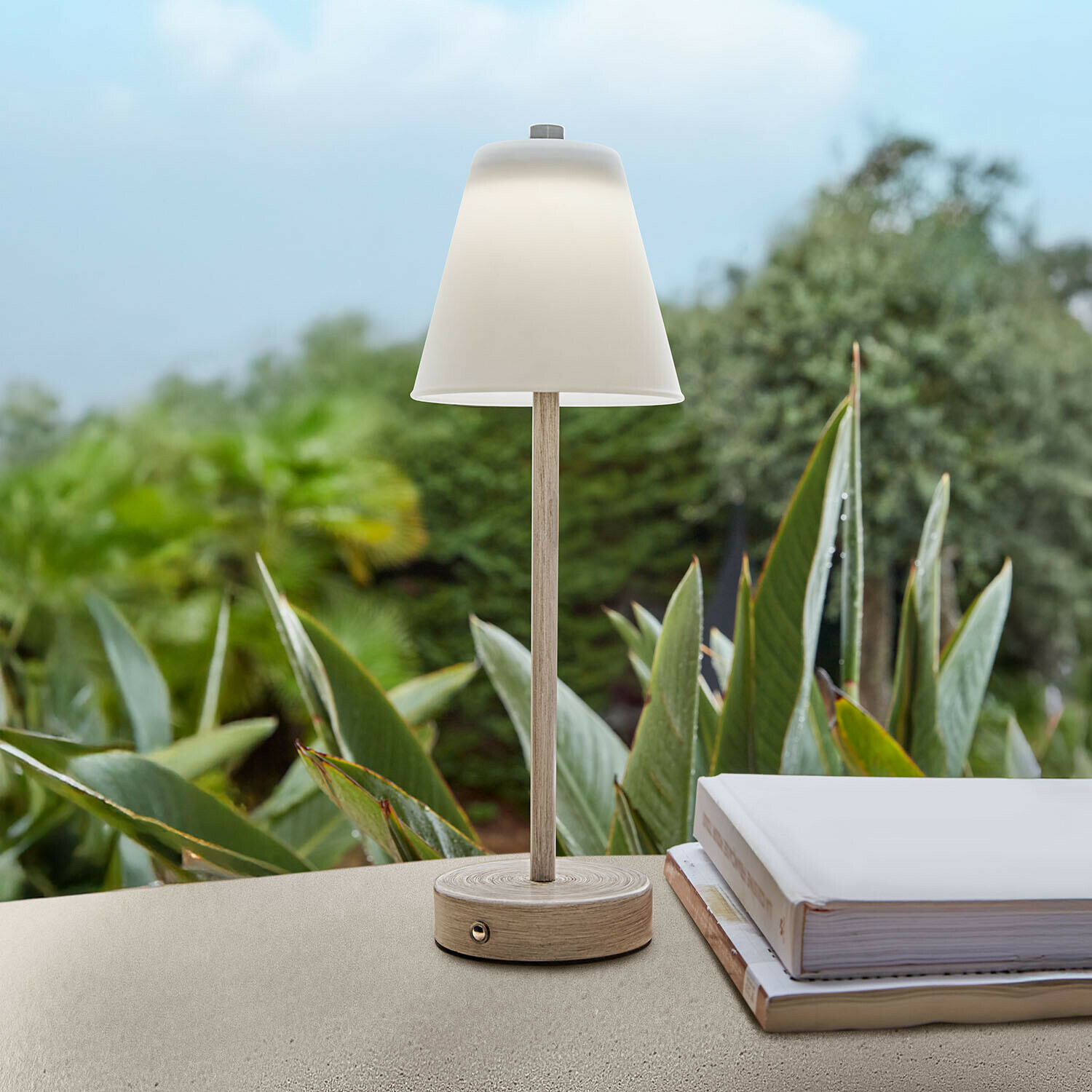 Oplaadbare tafellamp Melari Tafellamp van licht hout met witte kap, perfect voor lezen en interieurdecoratie