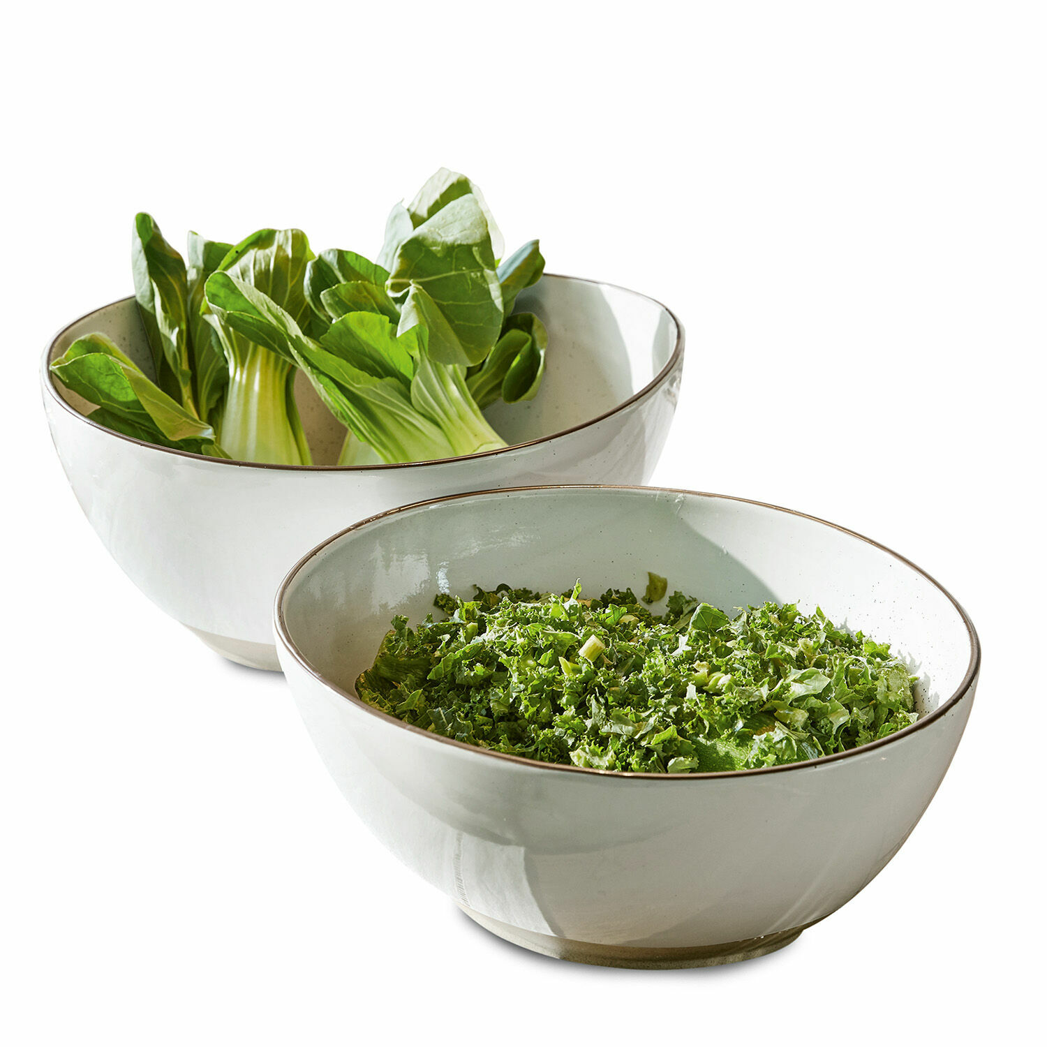 Saladekom set van 2 Biarré Set van twee lichte keramische kommen met groene groenten, perfect voor salades