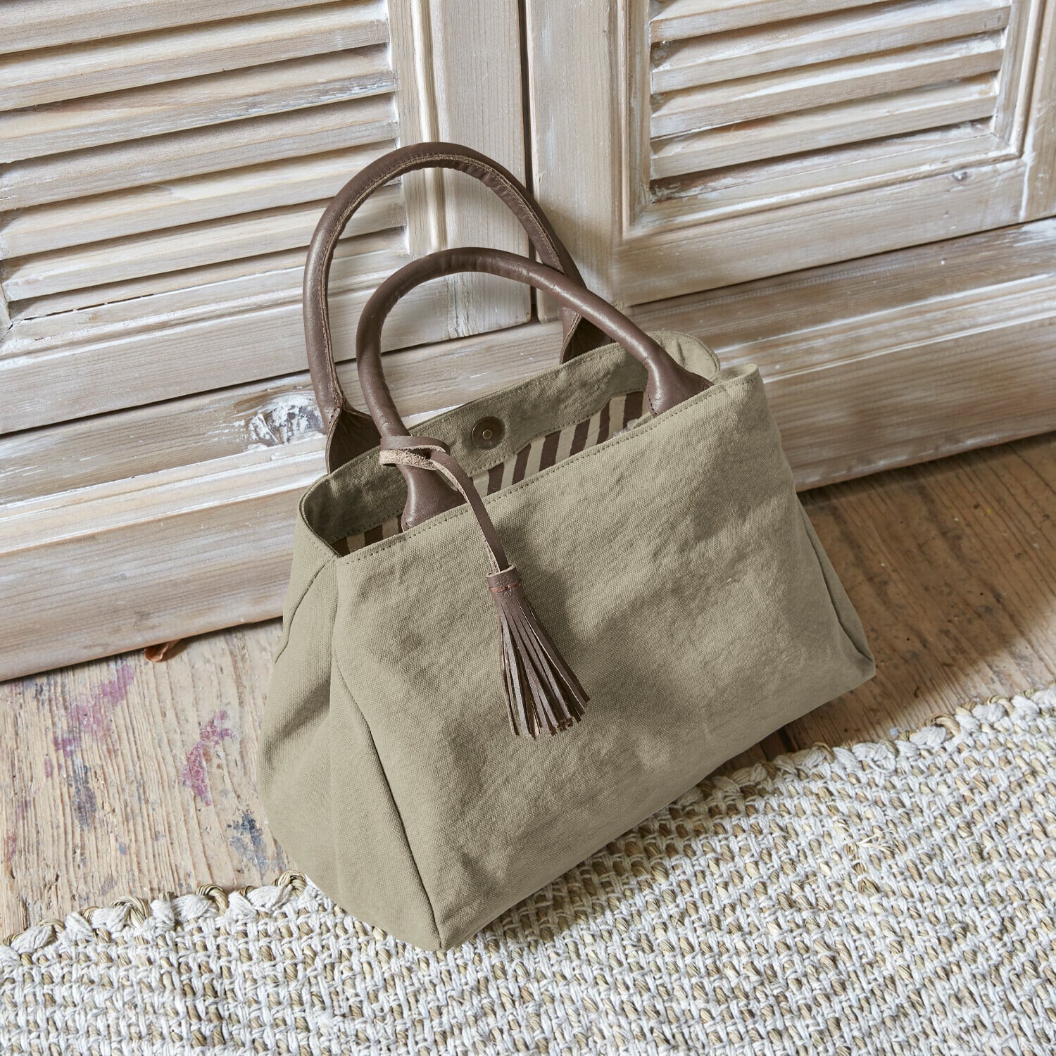 Tas Hoya