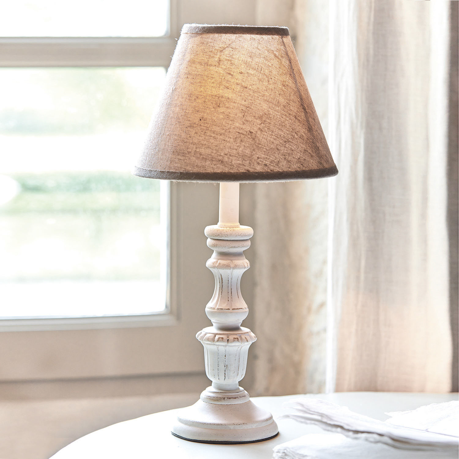 Tafellamp Créteil Witte tafellamp met beige stoffen kap, decoratieve lamp voor woonkamer of slaapkamer