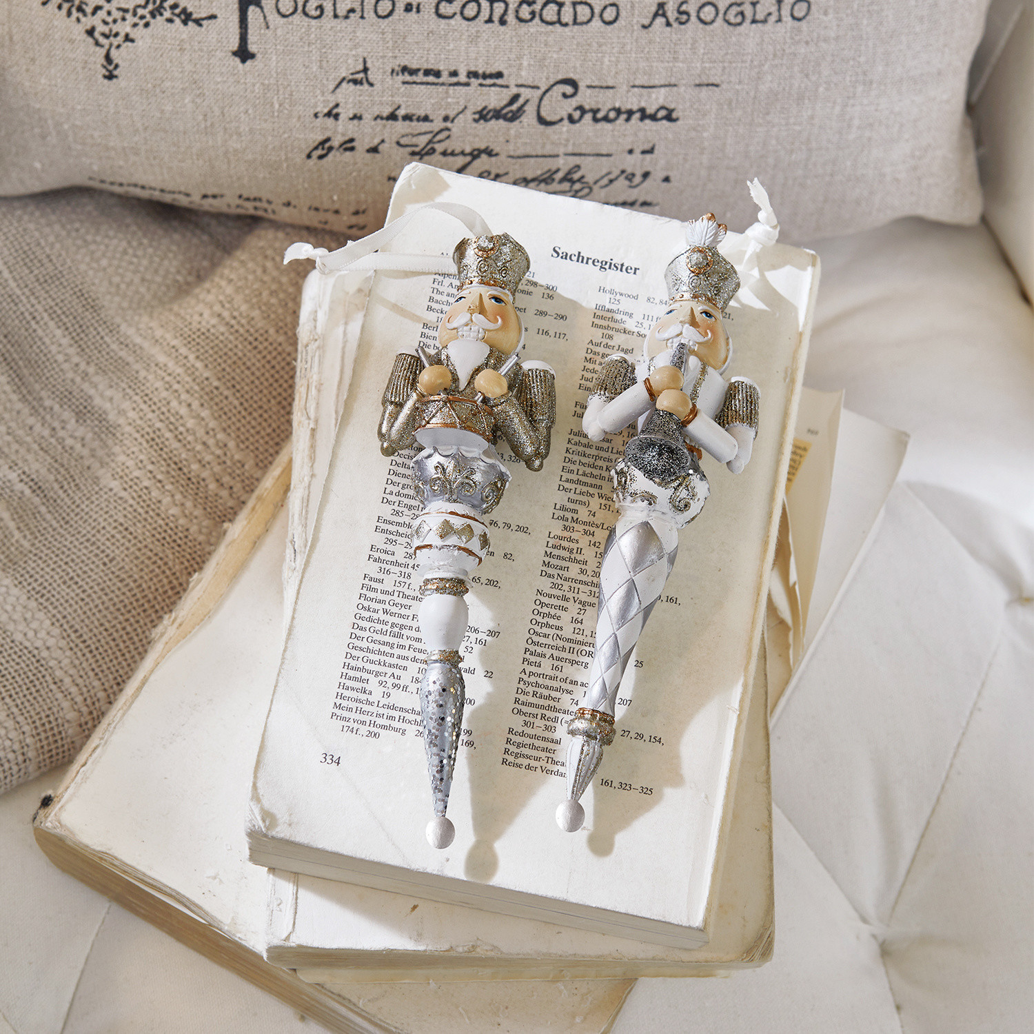 Hanger set van 2 Sebastien