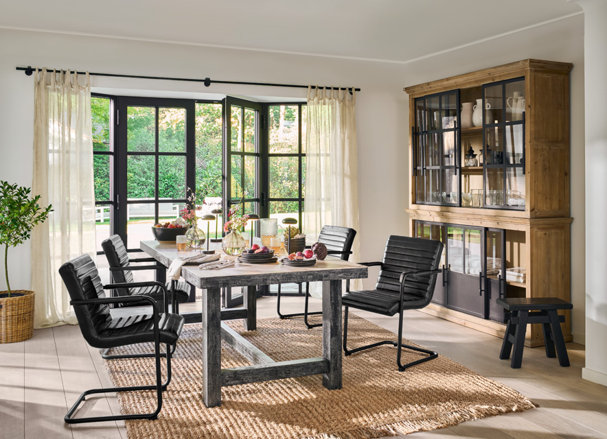 Fraai zwart in de eetkamer