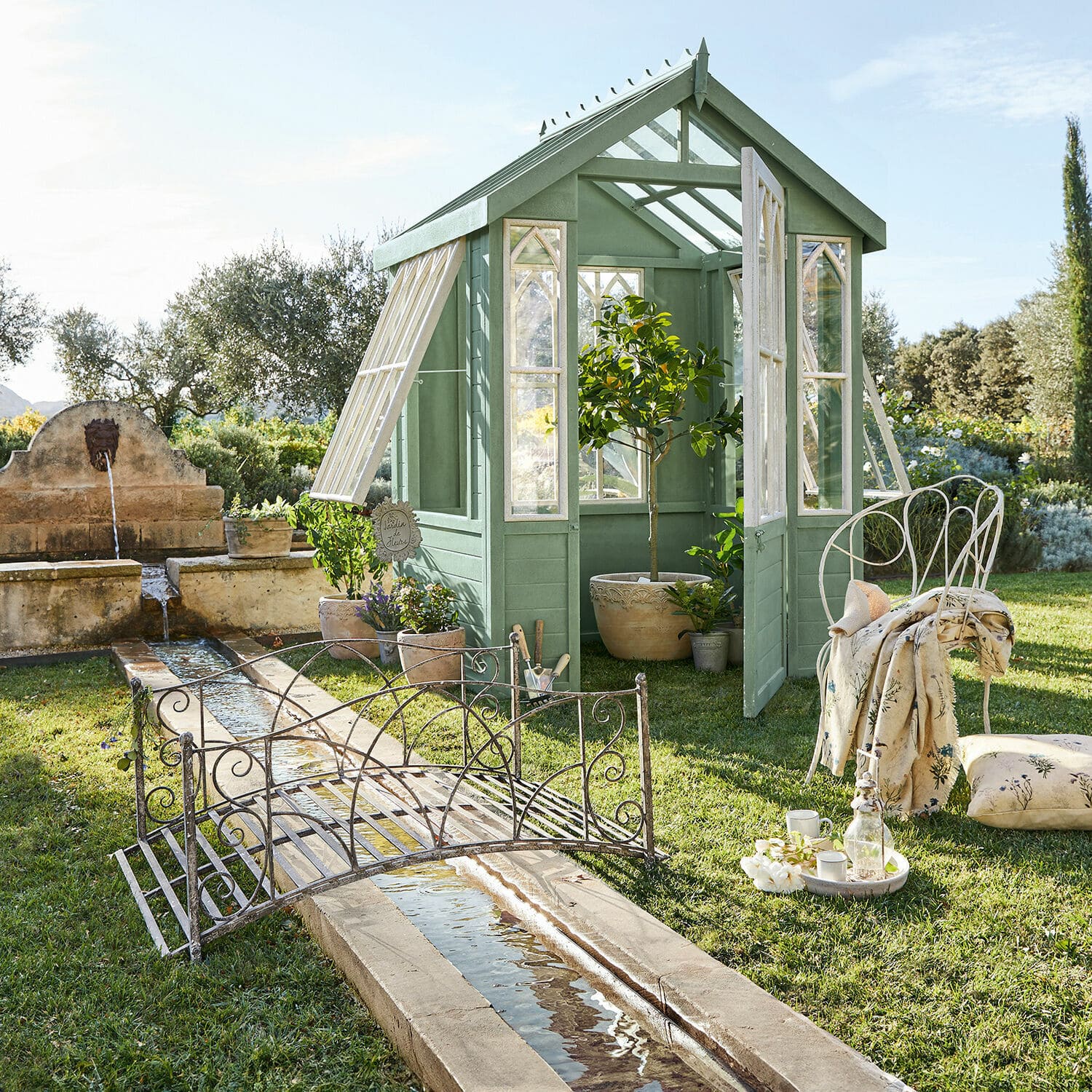 Decoratieve brug Escàs