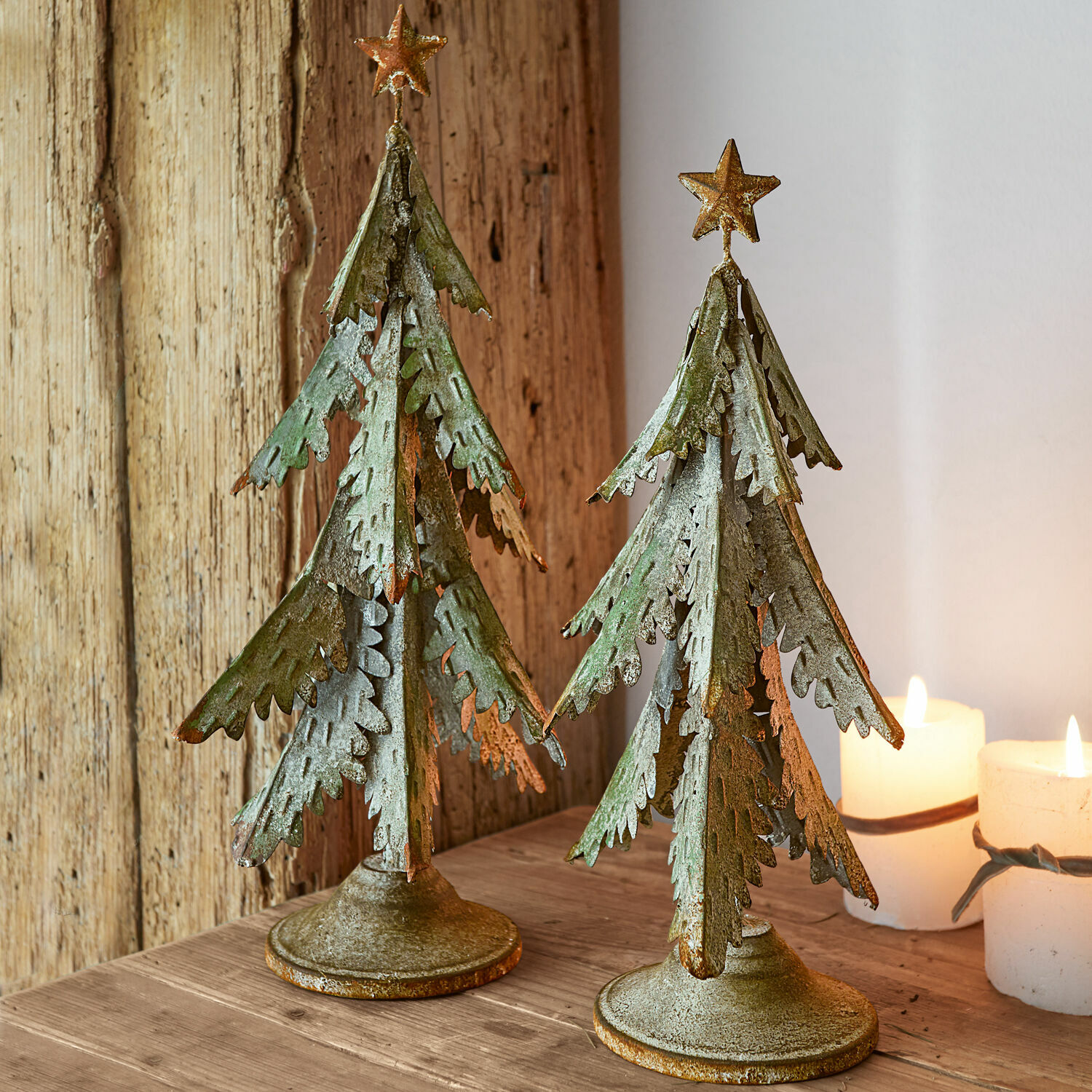 Sierboom set van 2 Cour Twee groene metalen kerstbomen met gouden sterren, rustieke kersttafeldecoratie