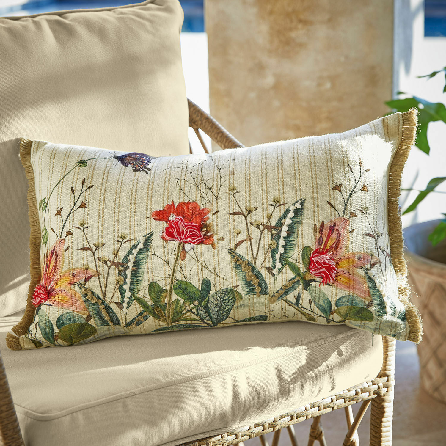 Kussenhoes Floriania Rechthoekig decoratief kussen van katoen in crèmekleur met bloemenprint en franjes