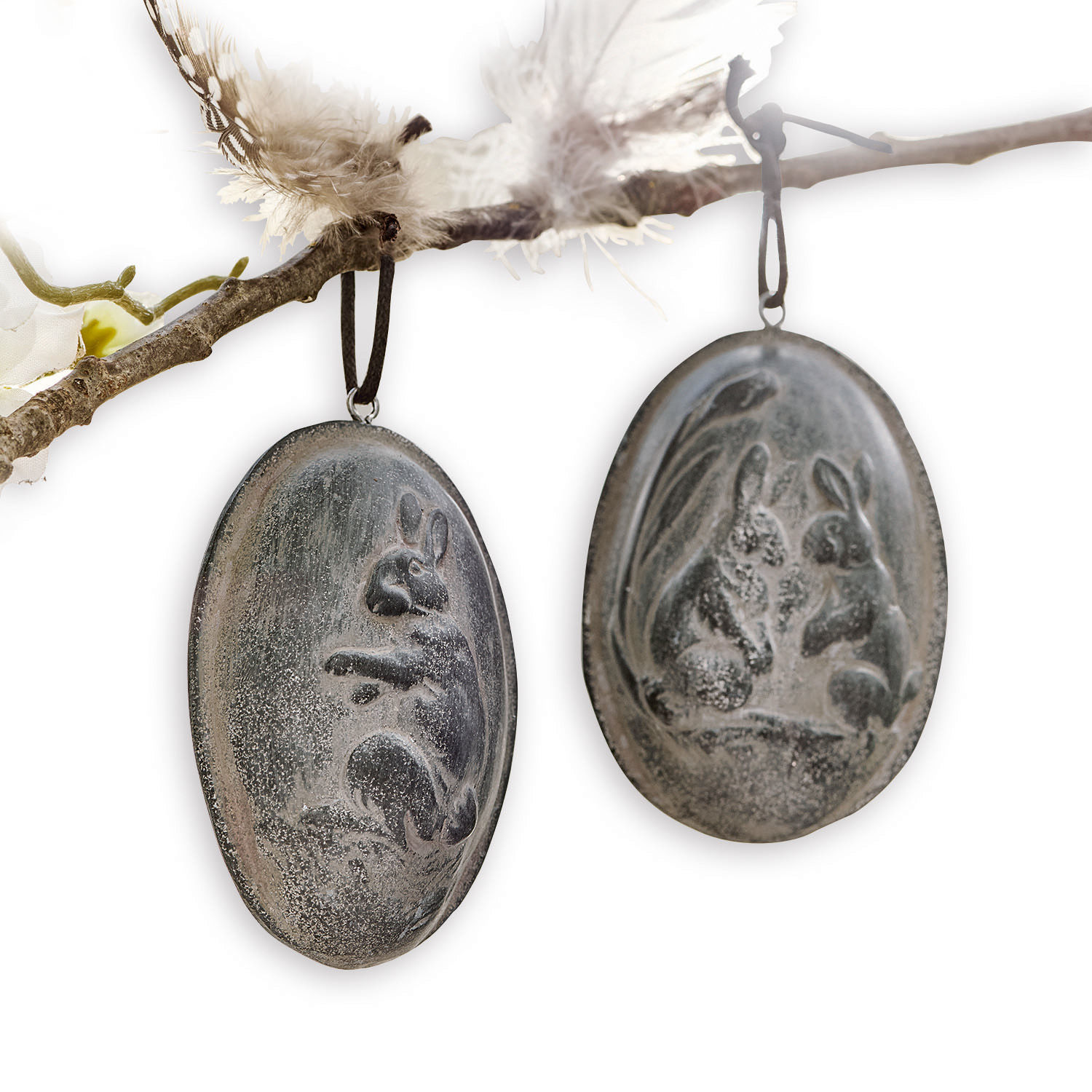 Paasei set van 2 Fjarill Hangende metalen decoraties met konijnenmotief in grijs, lente- of paasdecoratie