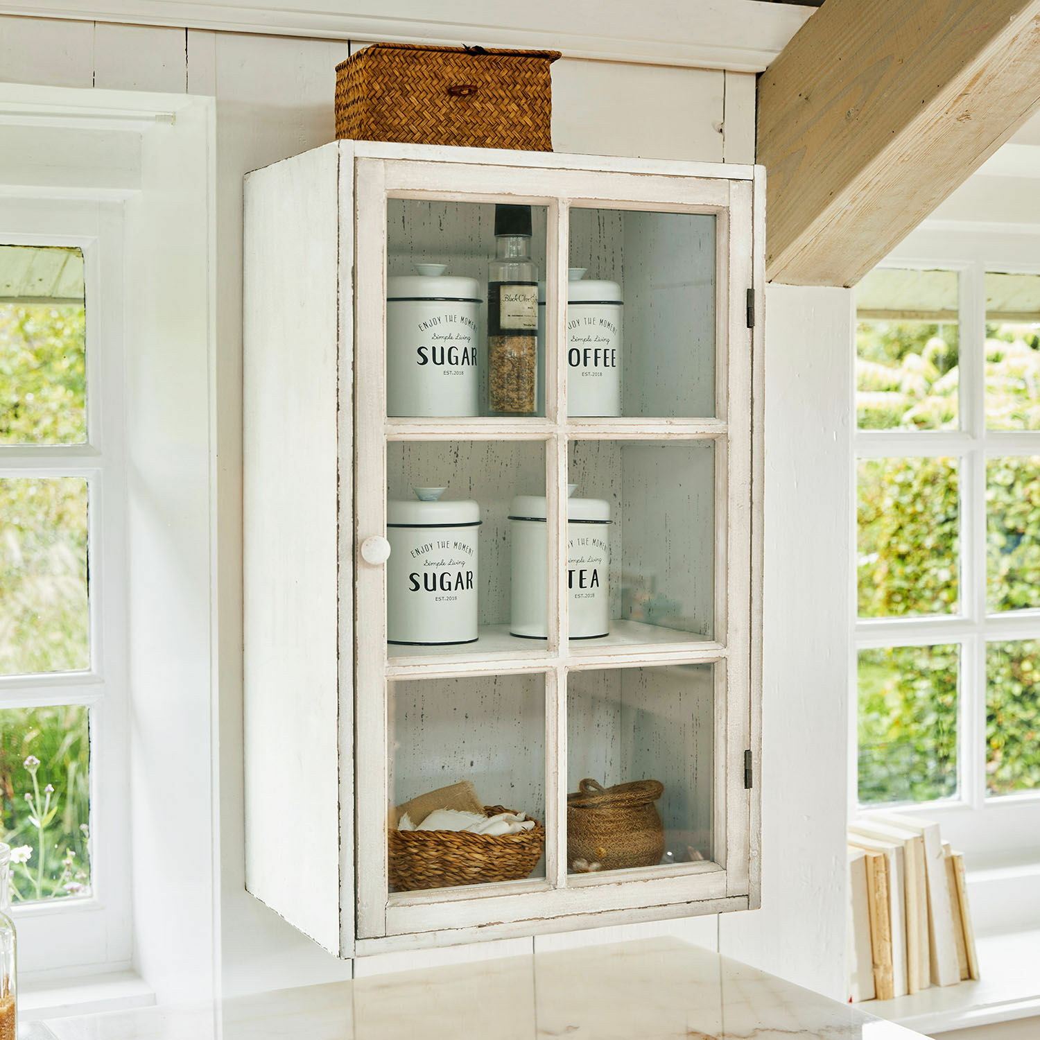 Wandkast set van 2 Piavo Witte houten hangkast met glazen deur en potten voor suiker, koffie en thee
