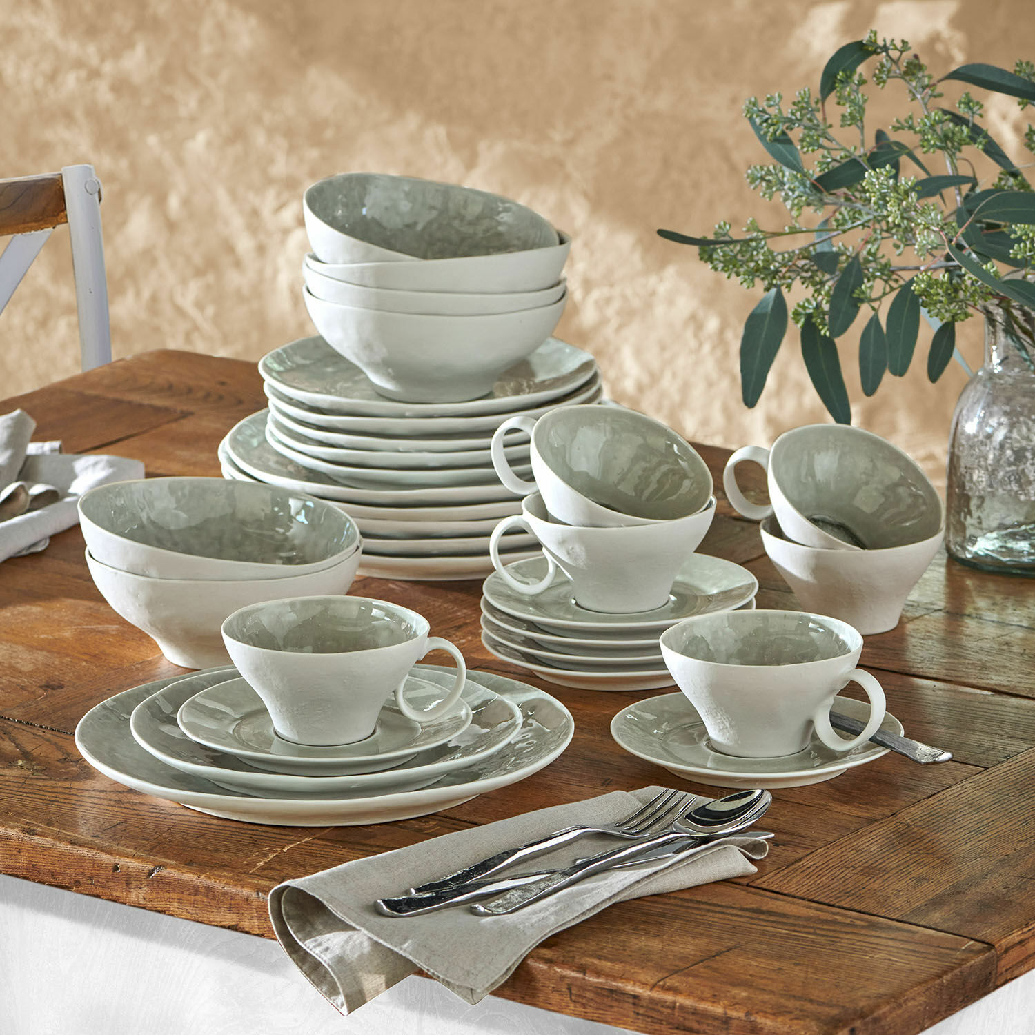 Servies set van 30 Braganza