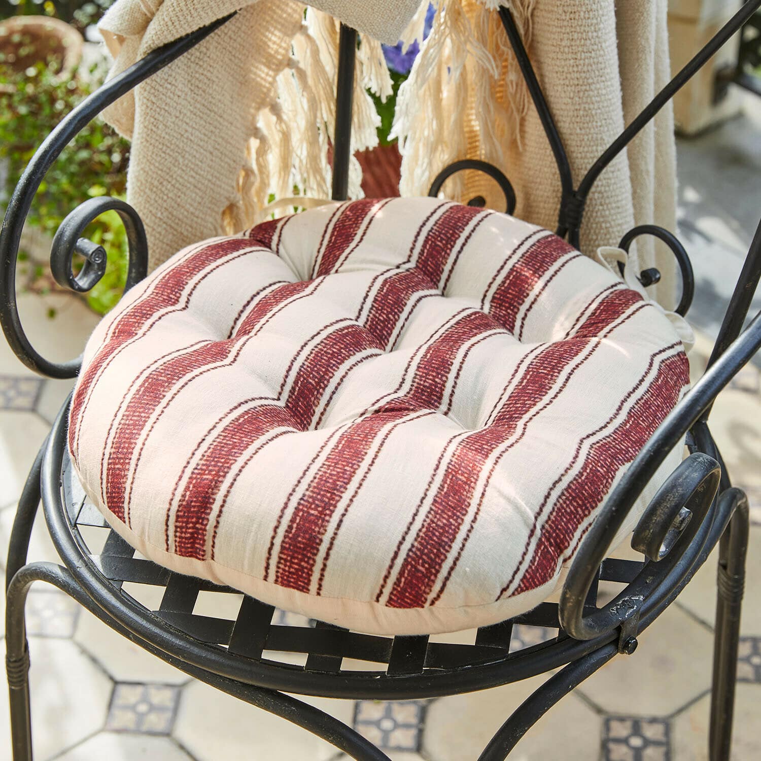 Stoelkussen set van 2 Bourrignon Ronde katoenen stoelzitting in crème met rode strepen, comfortabel en stijlvol