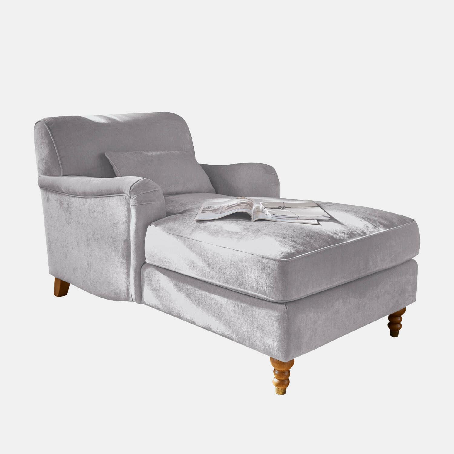 Chaise longue Isa Grijze chaise longue van zachte stof met houten poten, perfect voor ontspanning in de woonkamer
