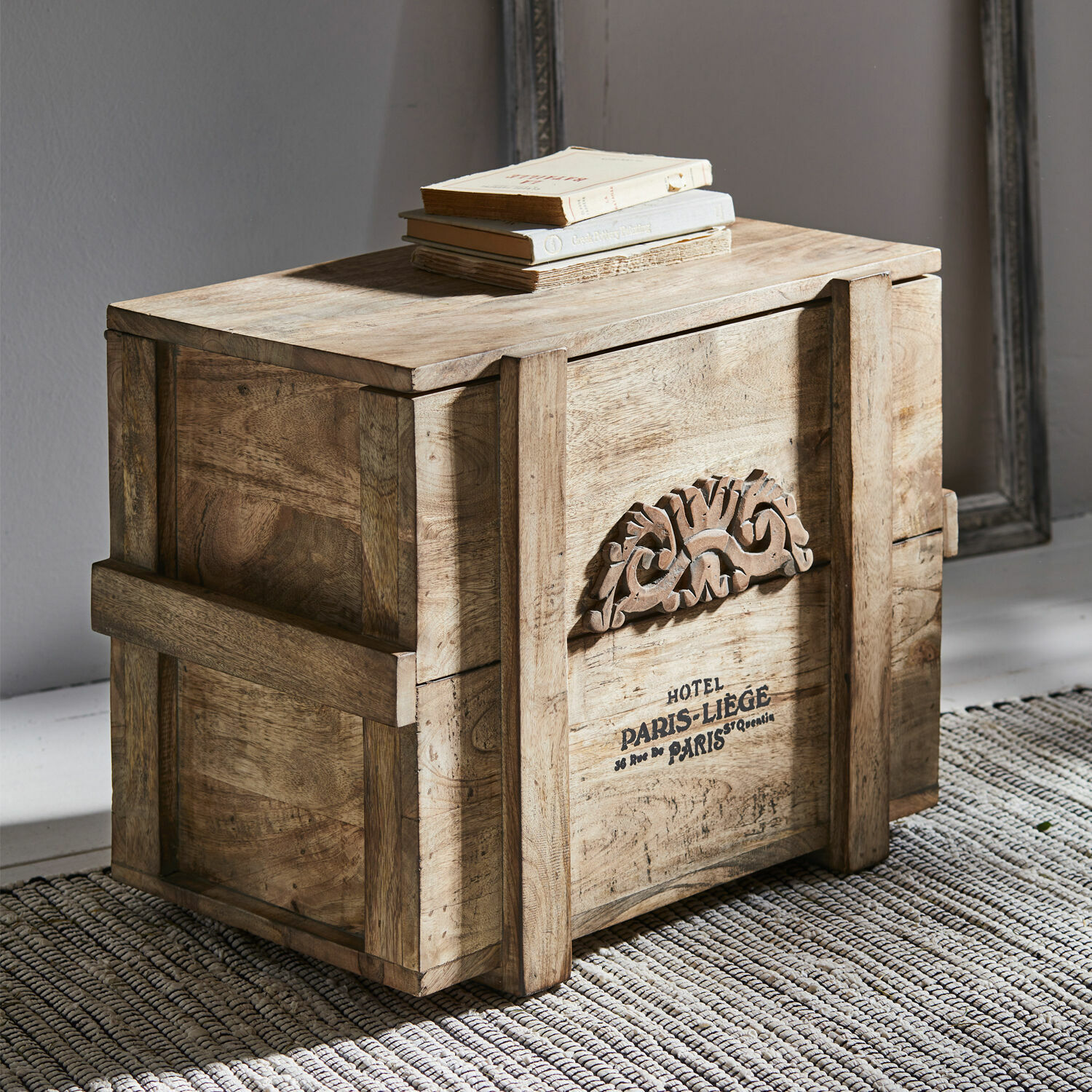 Kist Boetica Decoratieve houten kist in natuurlijke kleur met gesneden patroon en Parijs-opdruk, opbergmeubel