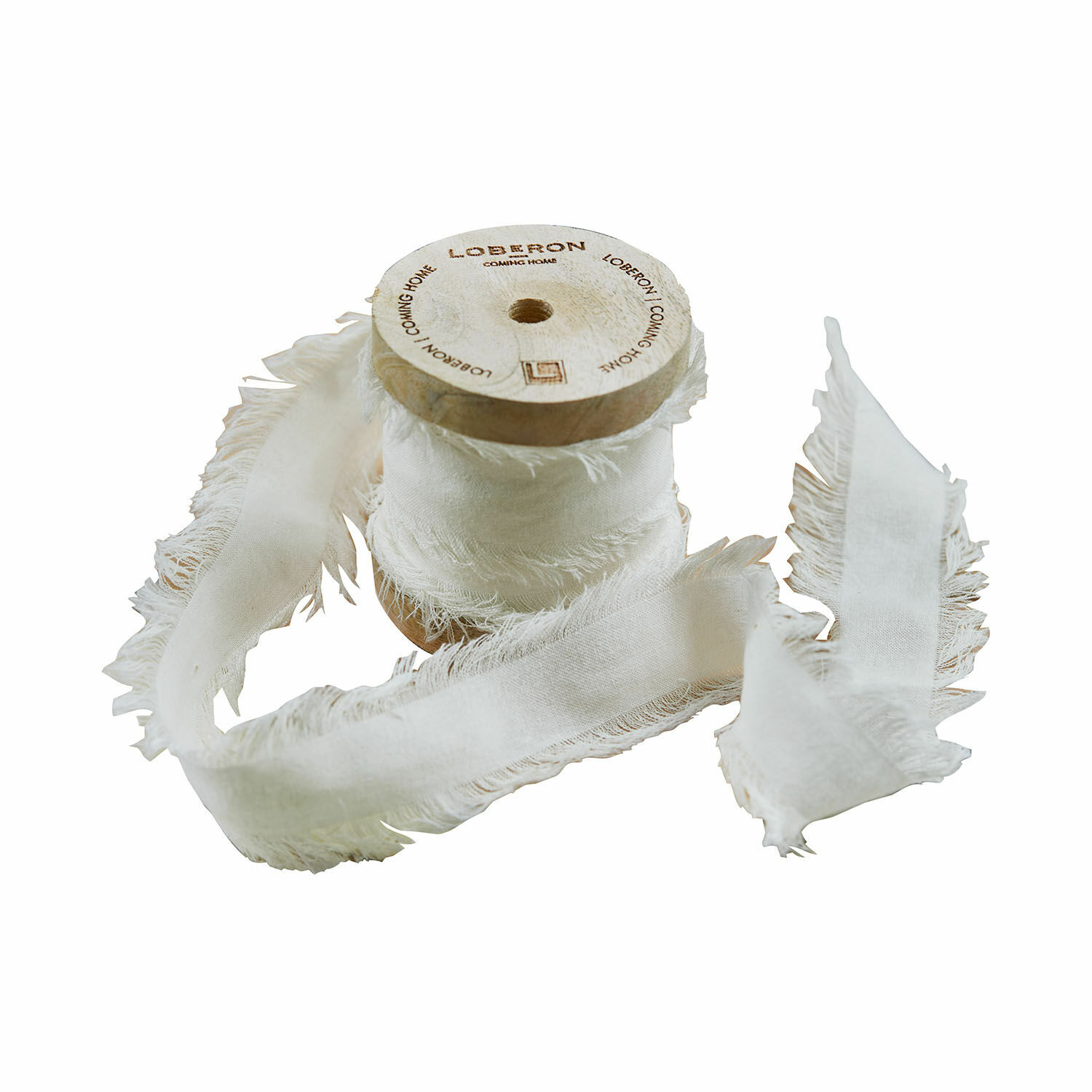 Witte katoenen decoratieve band Celoria op houten spoel voor knutselen en decoratie