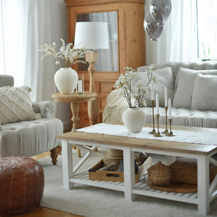 Interieur in crème- en houttinten