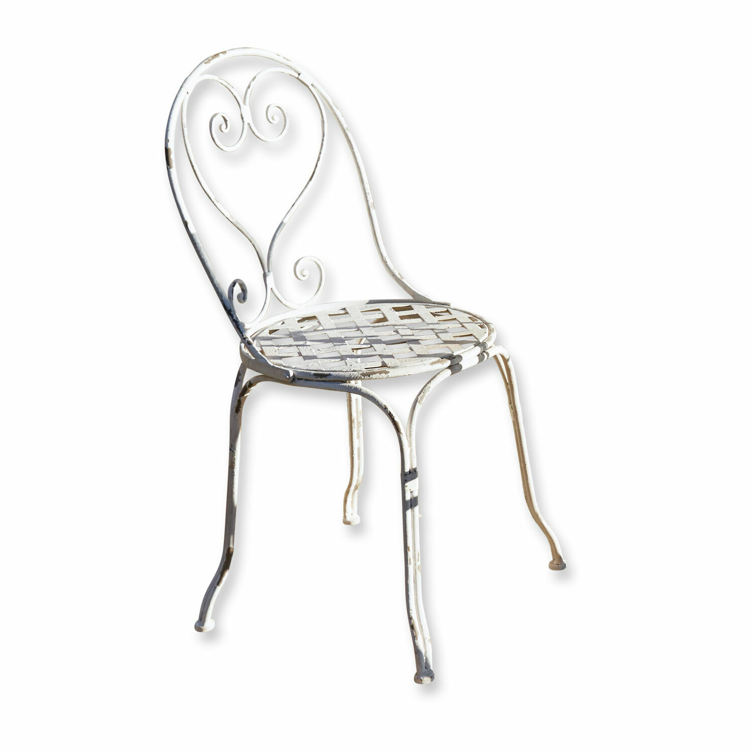 Stoel Aube Witte metalen tuinstoel met geperforeerde zitting en decoratieve rugleuning in vintage stijl