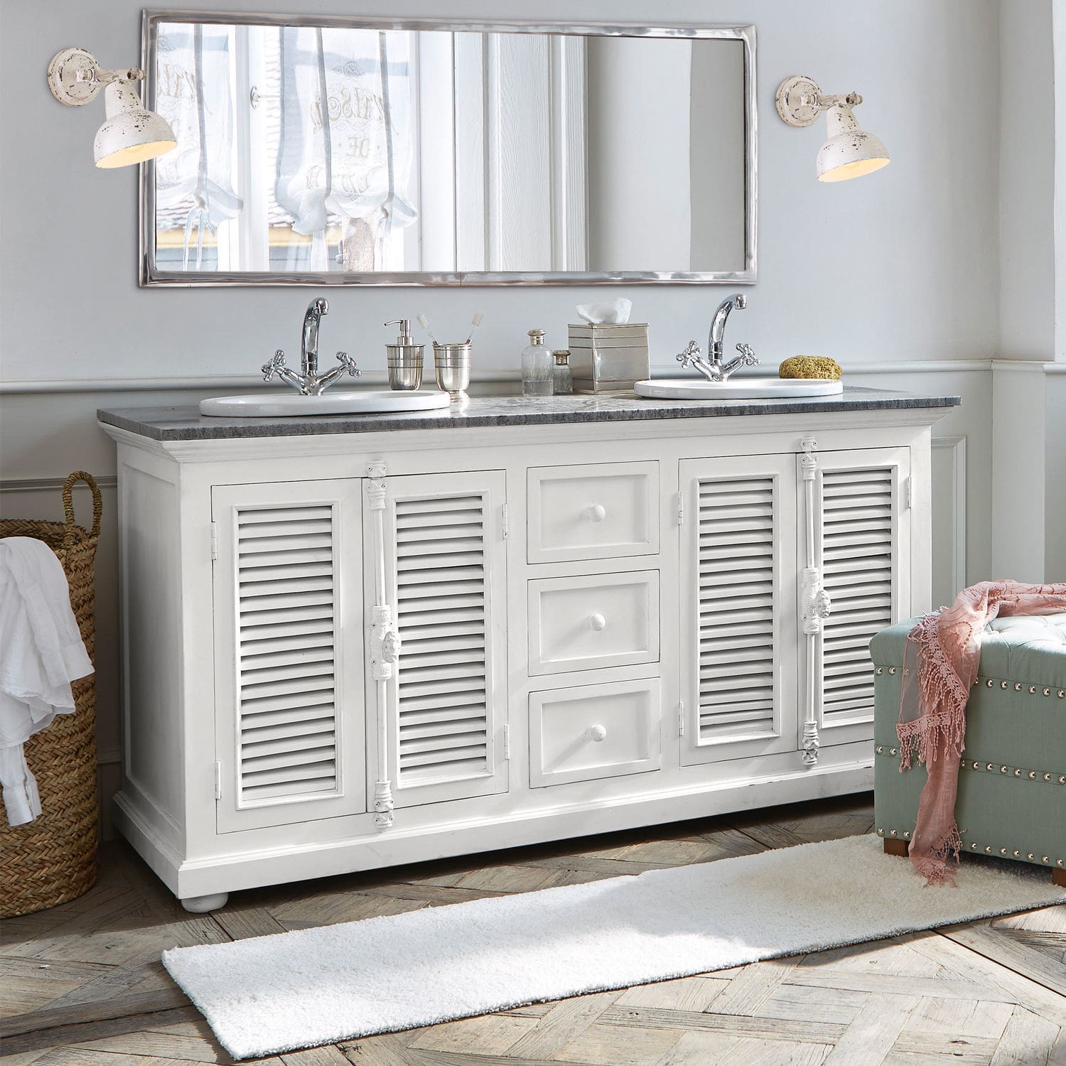 Dubbele wastafel South Paris Witte houten badkamerkast met dubbele wastafel en spiegel, decoratieve vintage stijl