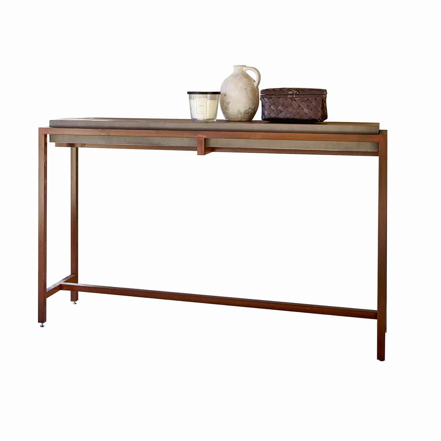 Sidetable Ann Arbor Consol tafel met roestkleurig metalen frame en betonnen blad, modern meubelstuk