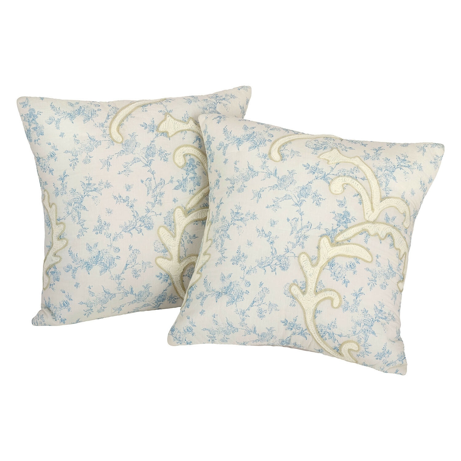 Set van twee decoratieve katoenen kussens in crème met blauw bloemenpatroon en borduurwerk