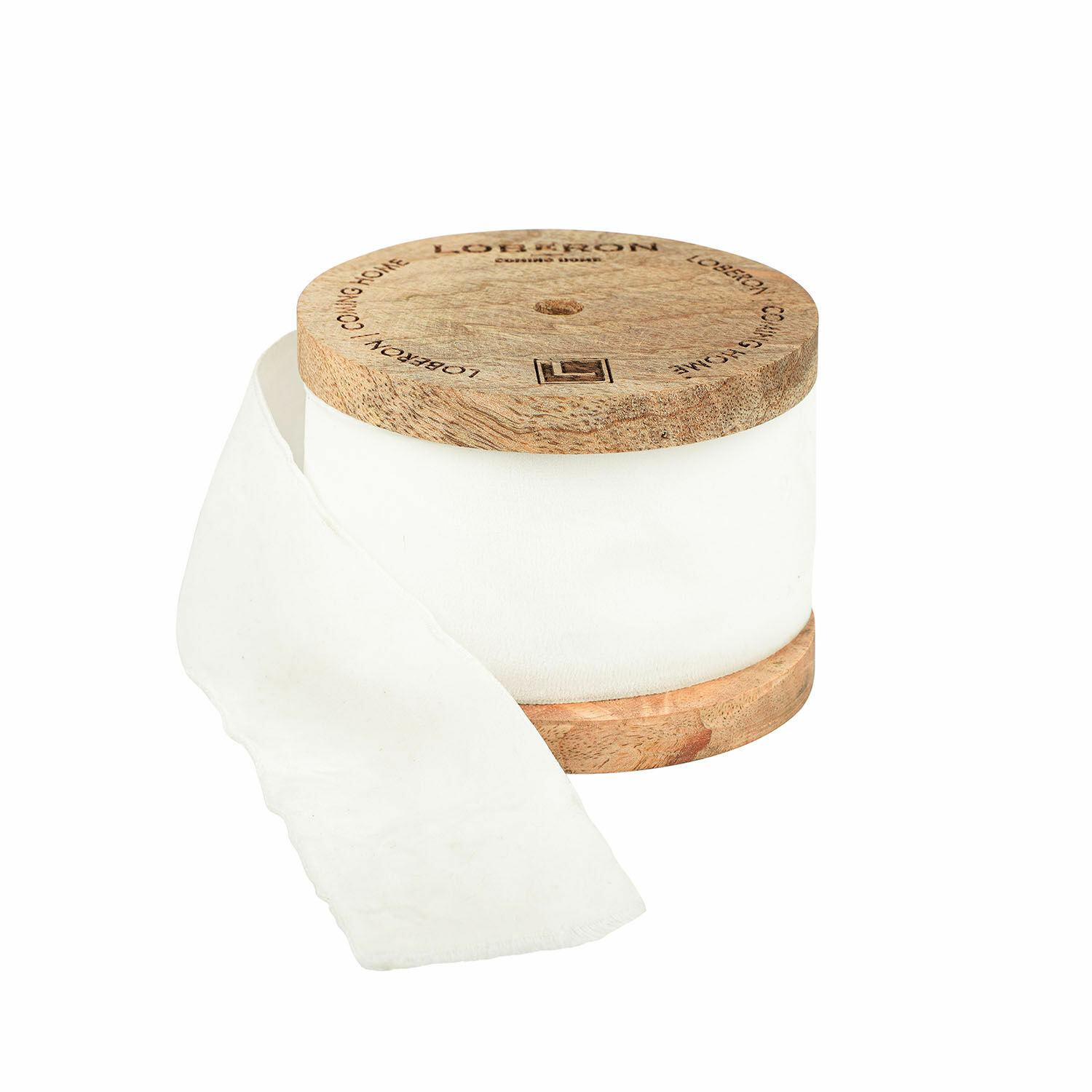 Fluwelen lint Phaedra Witte handdoek van natuurlijk materiaal op houten standaard, praktisch en decoratief badkameraccessoire