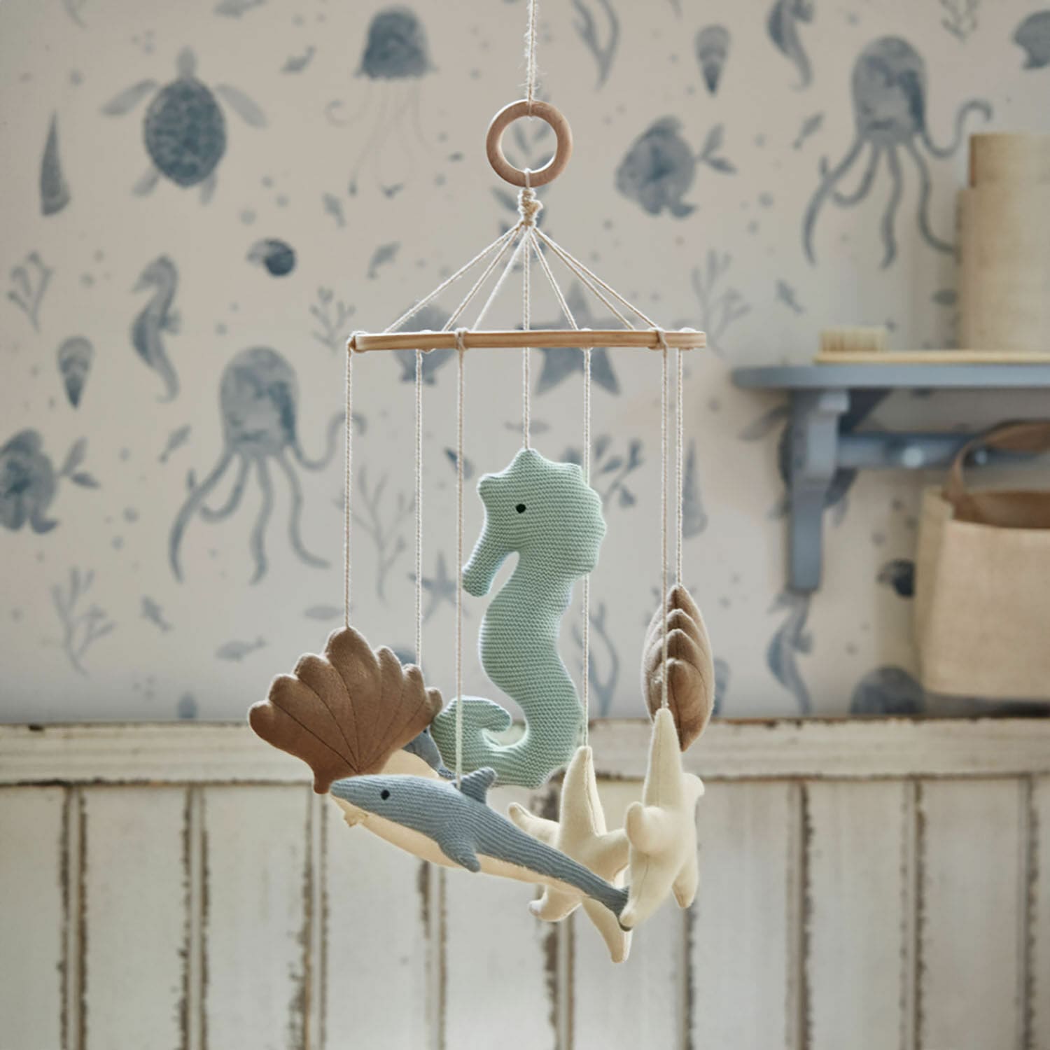 Mobiel Twinkledream Houten mobiel met zachte zeewezens in pasteltinten voor kinderkamer