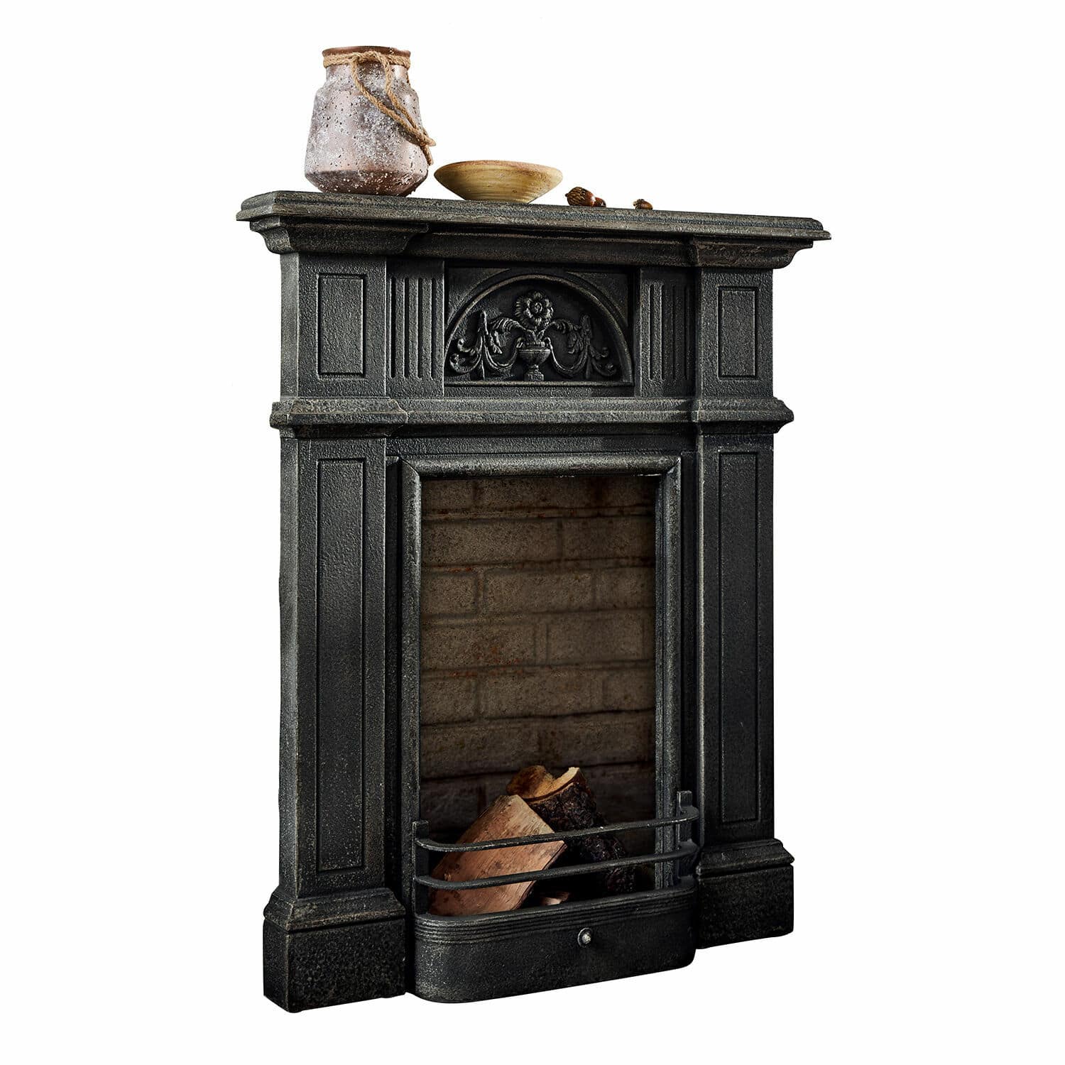Haardschouw Corvelle Zwarte open haard met decoratief front en houtblokken, stijlvolle woondecoratie