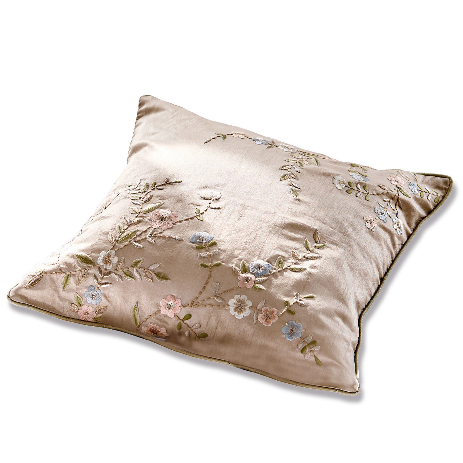 Beige sierkussen met geborduurde bloemen, zachte stof, decoratie voor woonkamer