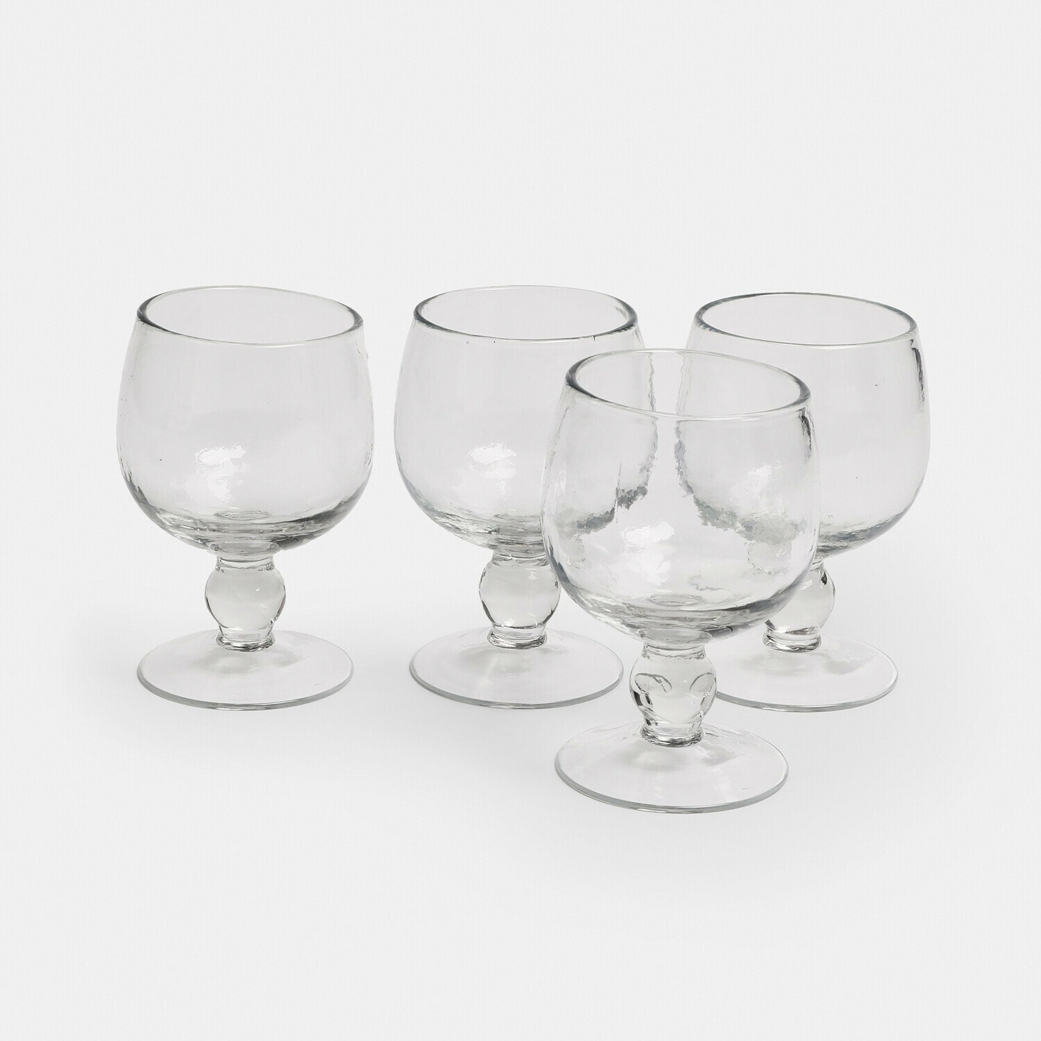 Glas set van 4 Vinoros Set van vier heldere glazen op voet van glas voor alcoholische dranken