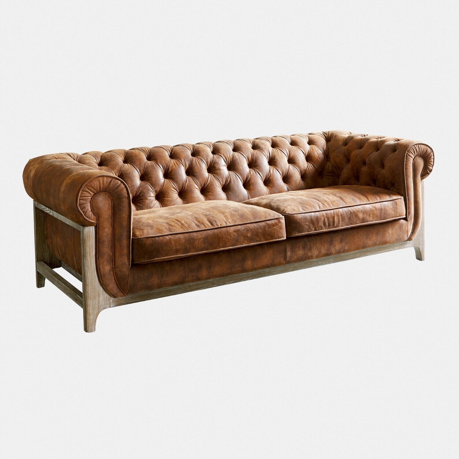 Bruine leren Swansboro bank met gestikte rugleuning en houten frame voor woonkamer